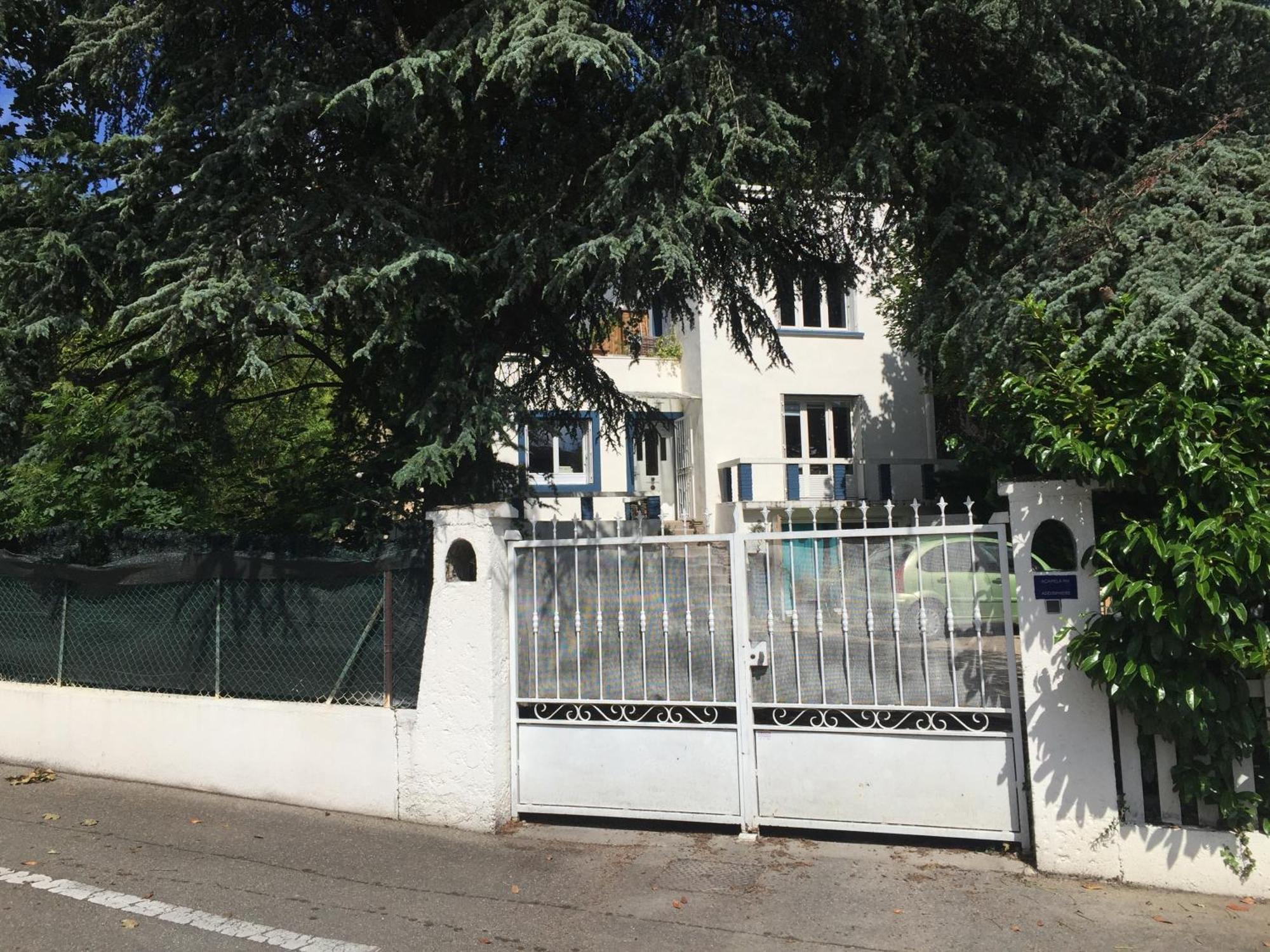 Villa Les Terrasses Dans La Nature Avec Piscine A 2 Pas De Lyon, Metro A 15Mn A Pied Pour Lyon Centre En 10Mn Ou Bus A 300M Pour Lyon Centre Oullins Luaran gambar